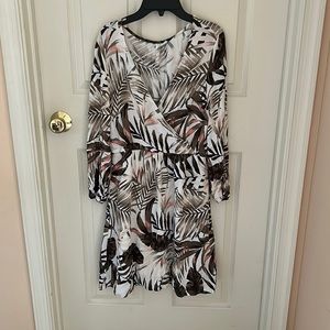 White dress with leaf patterns on it, brand is old navy, condition is good